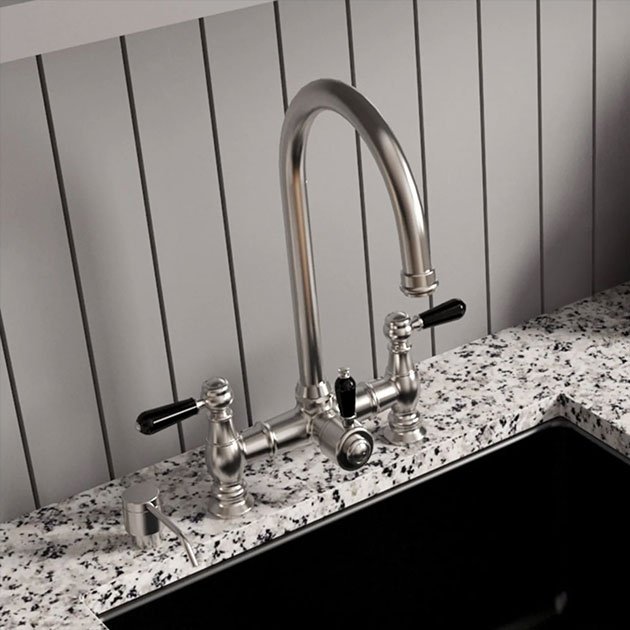 Ceramic basin